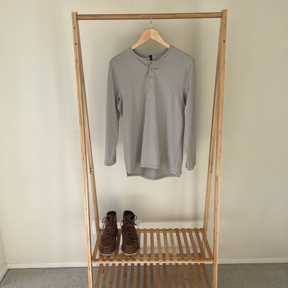 Lululemon Athletica Gray Long Sleeve Tee
